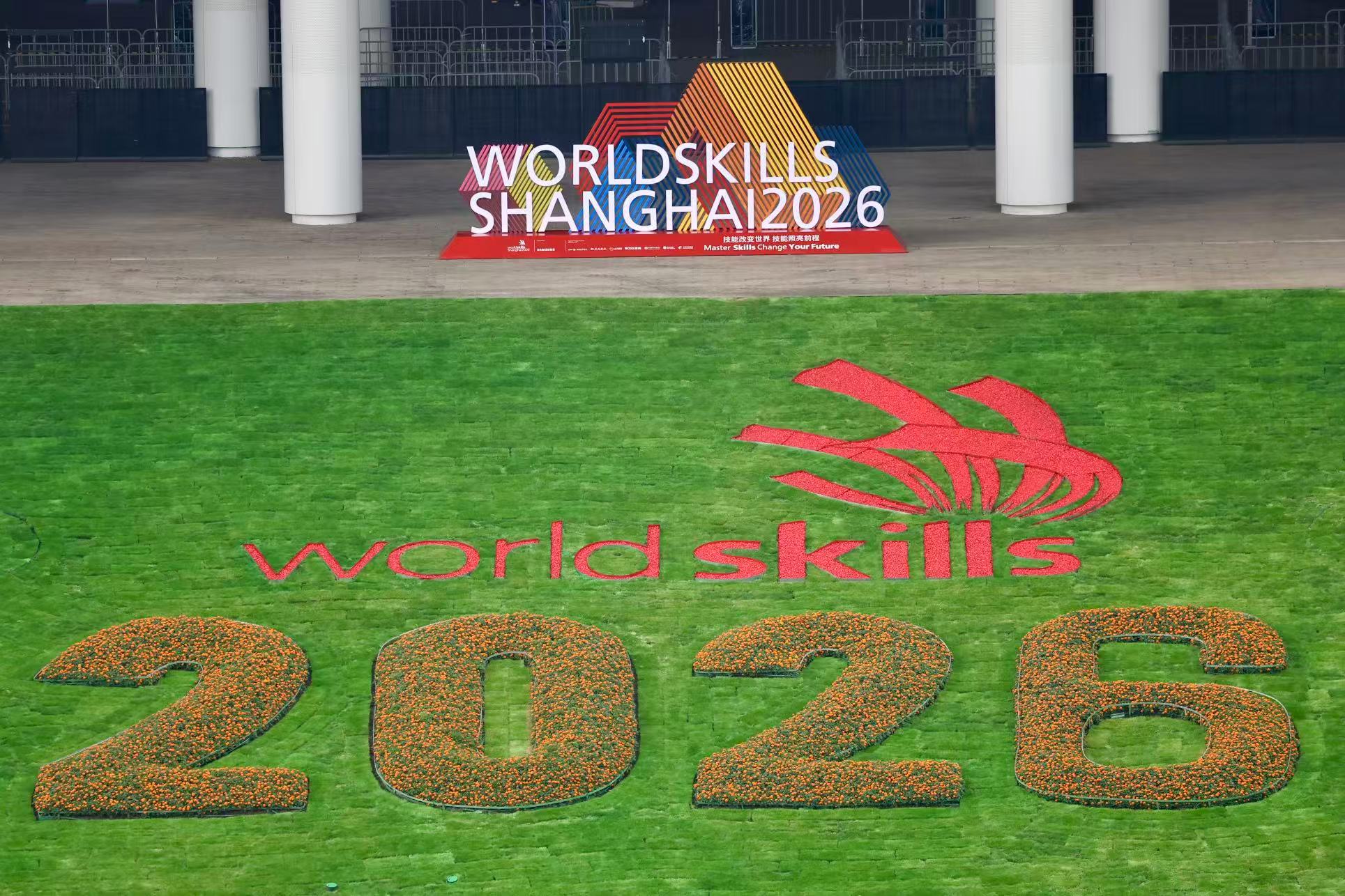 推荐 足球攻略周五意甲焦点战半岛体育App：热那亚科莫2026赛季分析